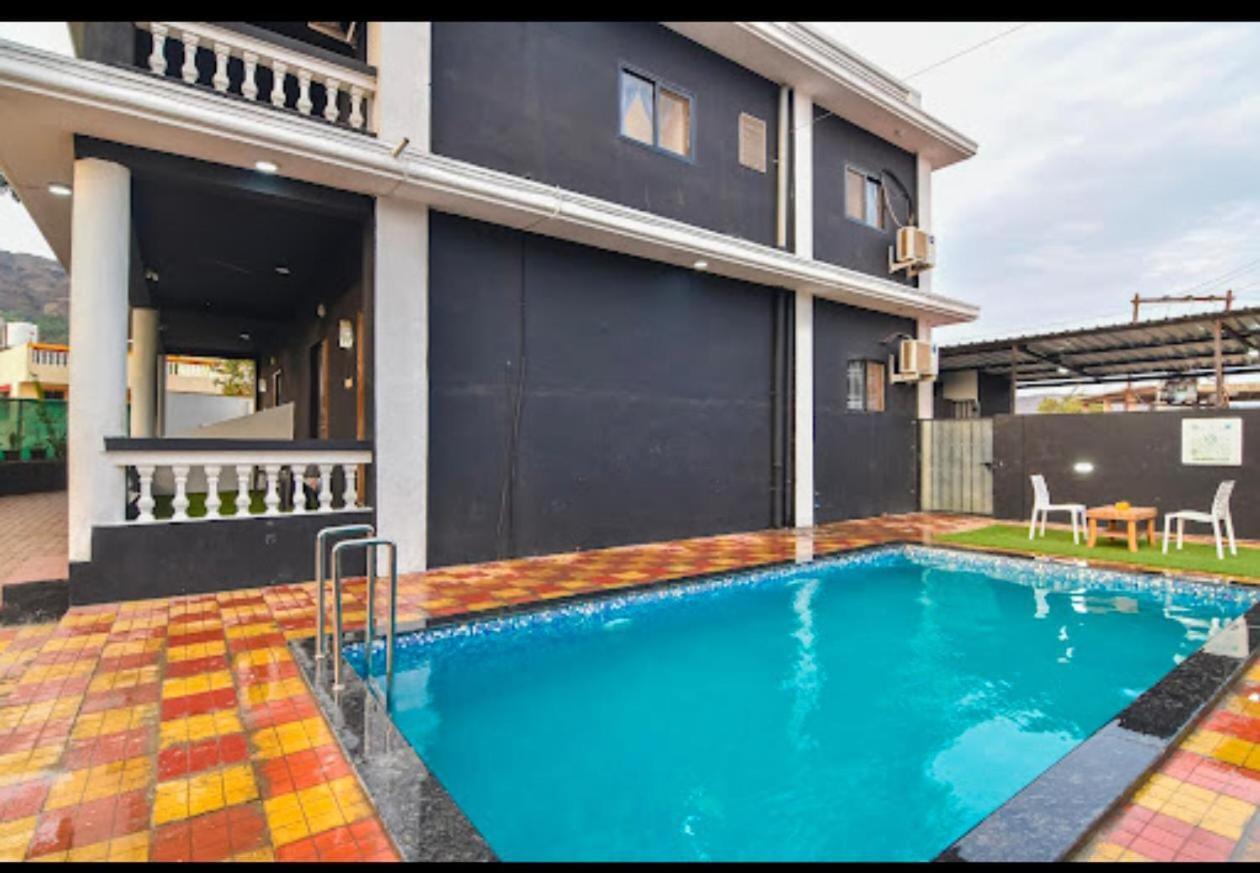 Empyrean Stay Ll 3Bhk Ll Black Horse Villa Ll Ac Ll Private Pool Ll Wifi II Lux Ll Lonavala Extérieur photo