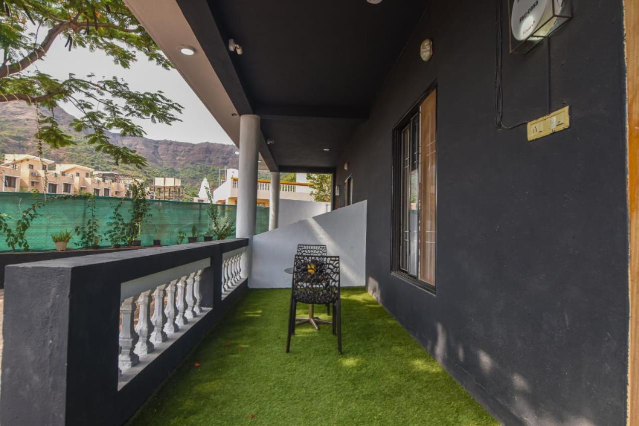 Empyrean Stay Ll 3Bhk Ll Black Horse Villa Ll Ac Ll Private Pool Ll Wifi II Lux Ll Lonavala Extérieur photo