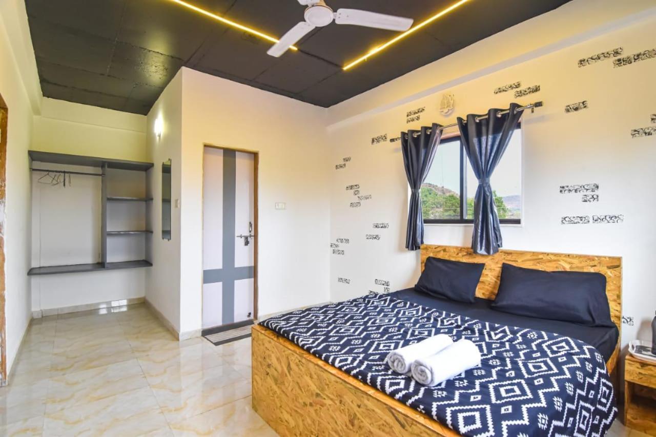 Empyrean Stay Ll 3Bhk Ll Black Horse Villa Ll Ac Ll Private Pool Ll Wifi II Lux Ll Lonavala Extérieur photo