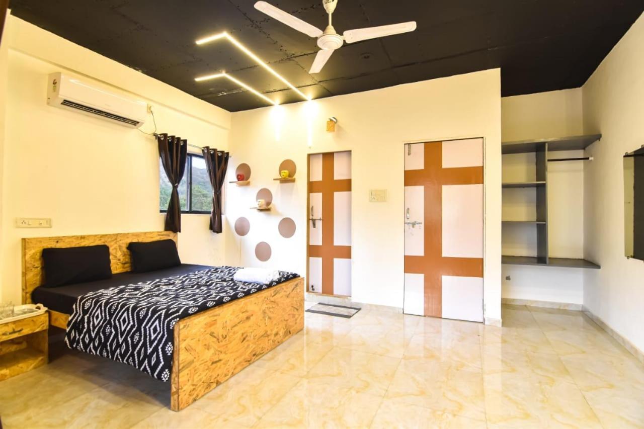 Empyrean Stay Ll 3Bhk Ll Black Horse Villa Ll Ac Ll Private Pool Ll Wifi II Lux Ll Lonavala Extérieur photo